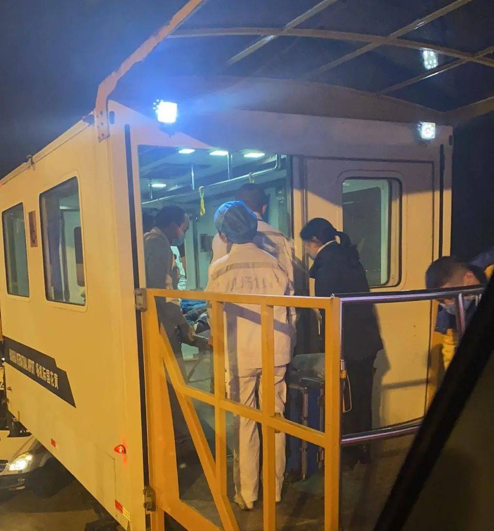 紧急备降！海航一波音飞机突发故障