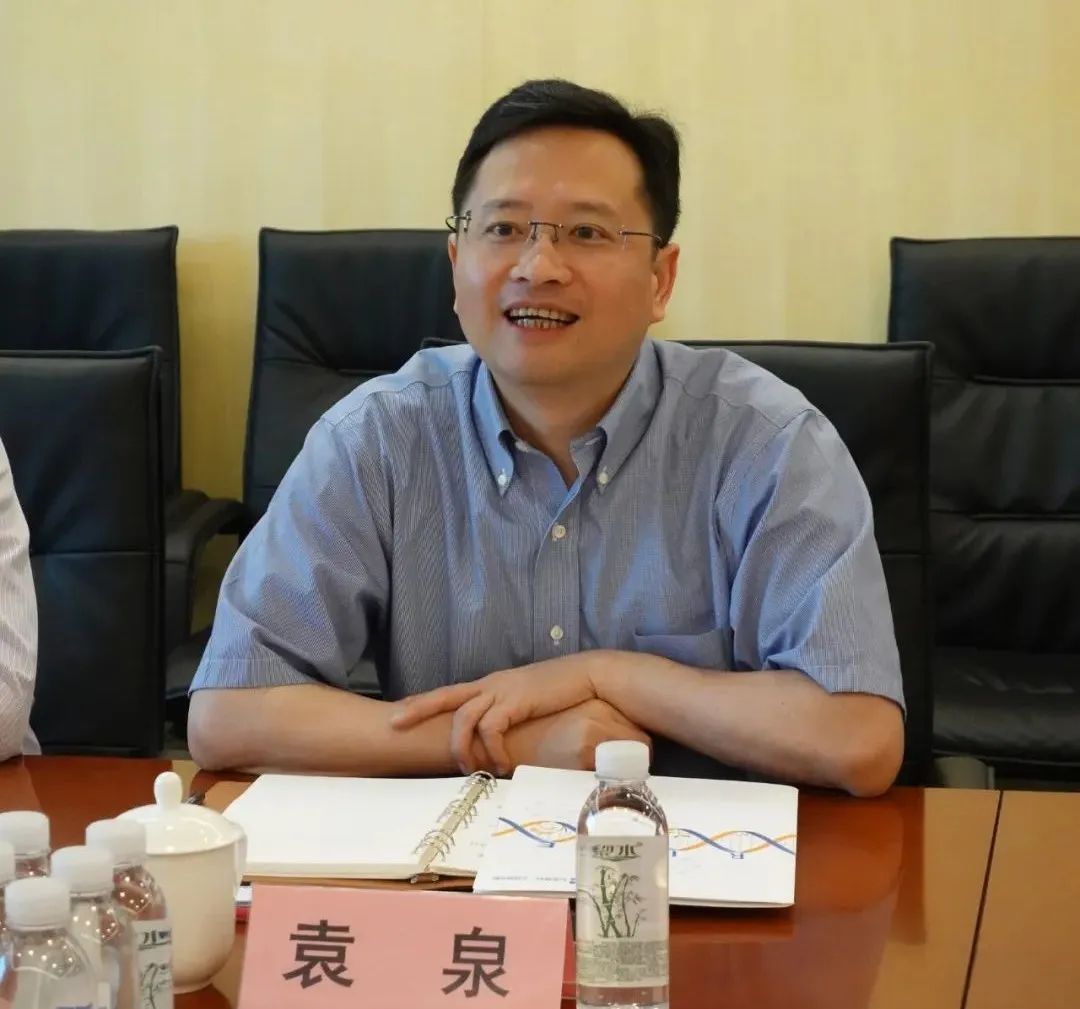 上海市国资委调研迎新春促消费工作