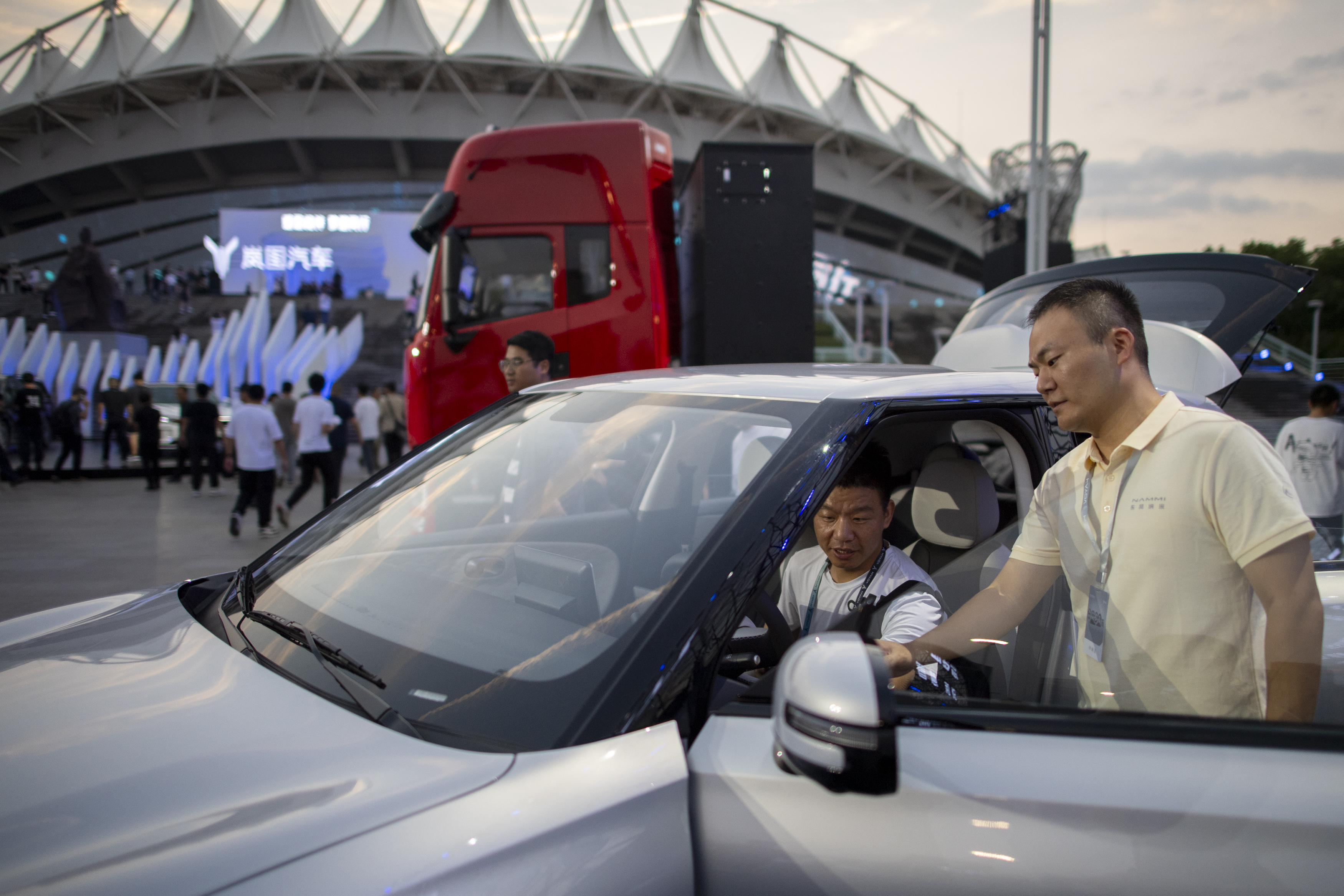 东风商用车智能制造车间6月“试车”