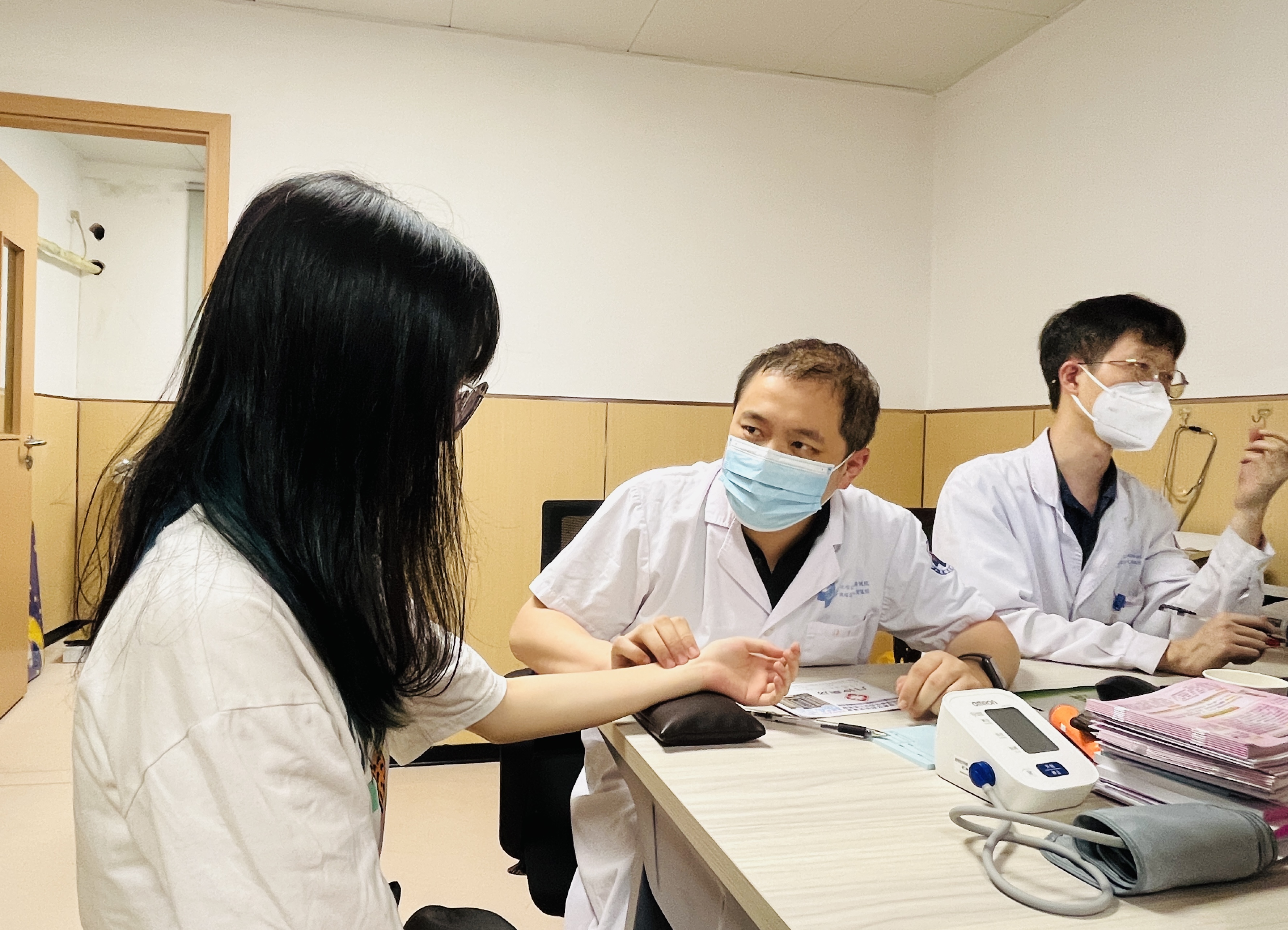 湖南衡阳通报“妇幼保健院医生售卖出生证”！