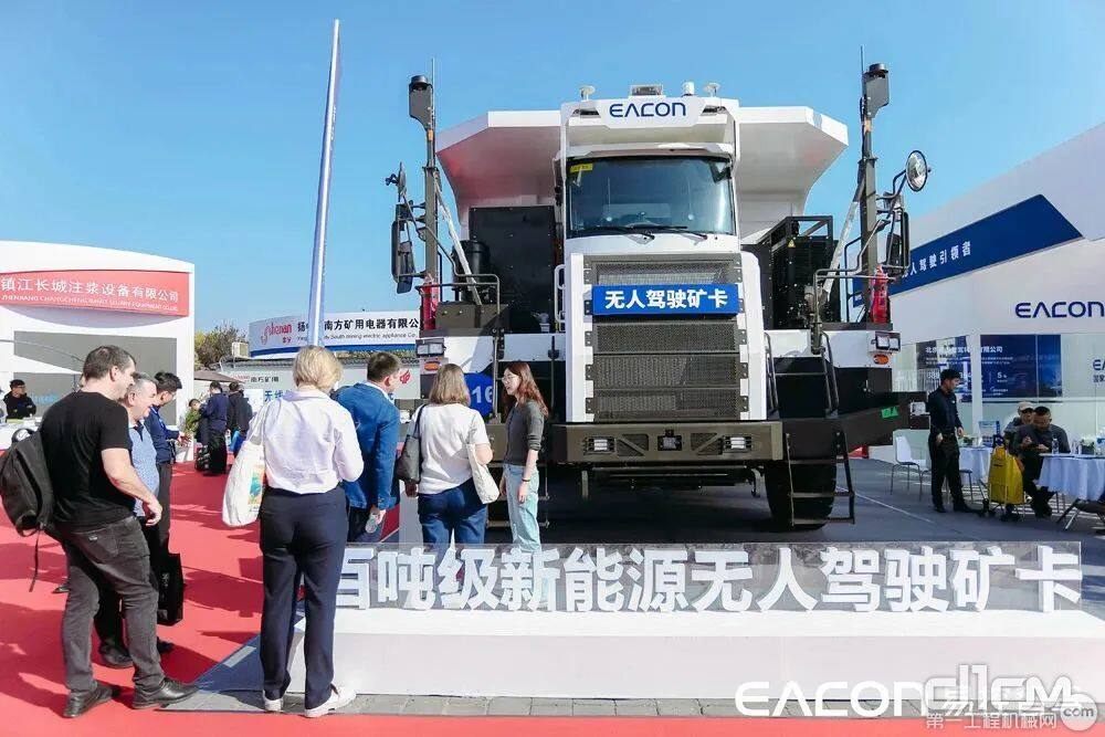 新石器完成10亿元C+轮融资 将交付万台无人驾驶车队