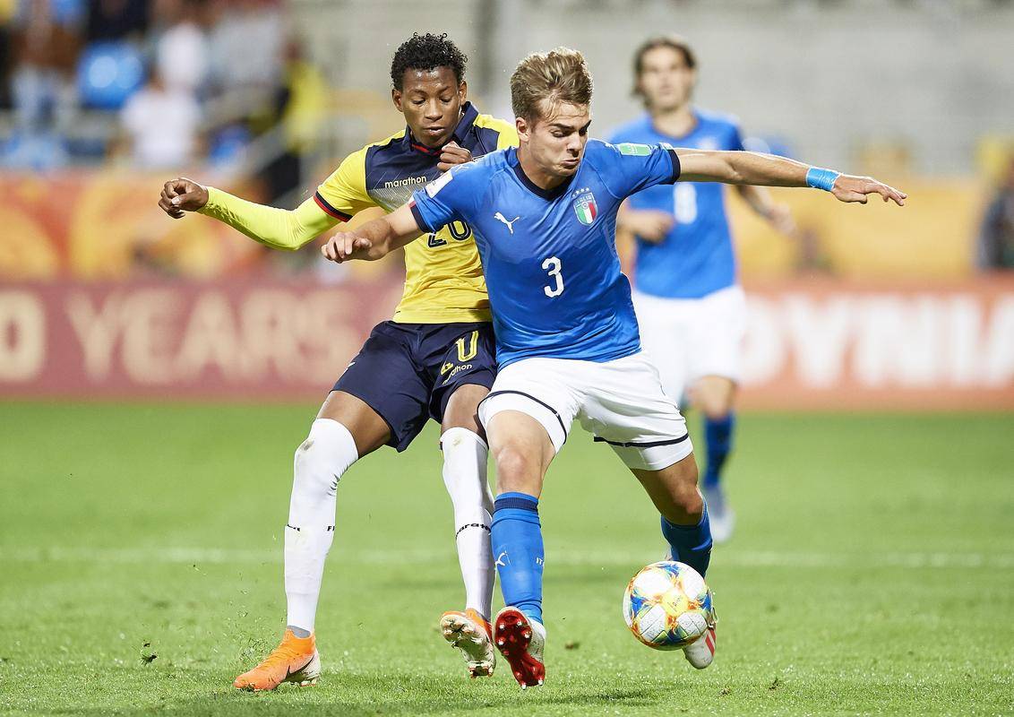 厄瓜多尔举行首轮大选 现总统诺沃亚未能成功胜出