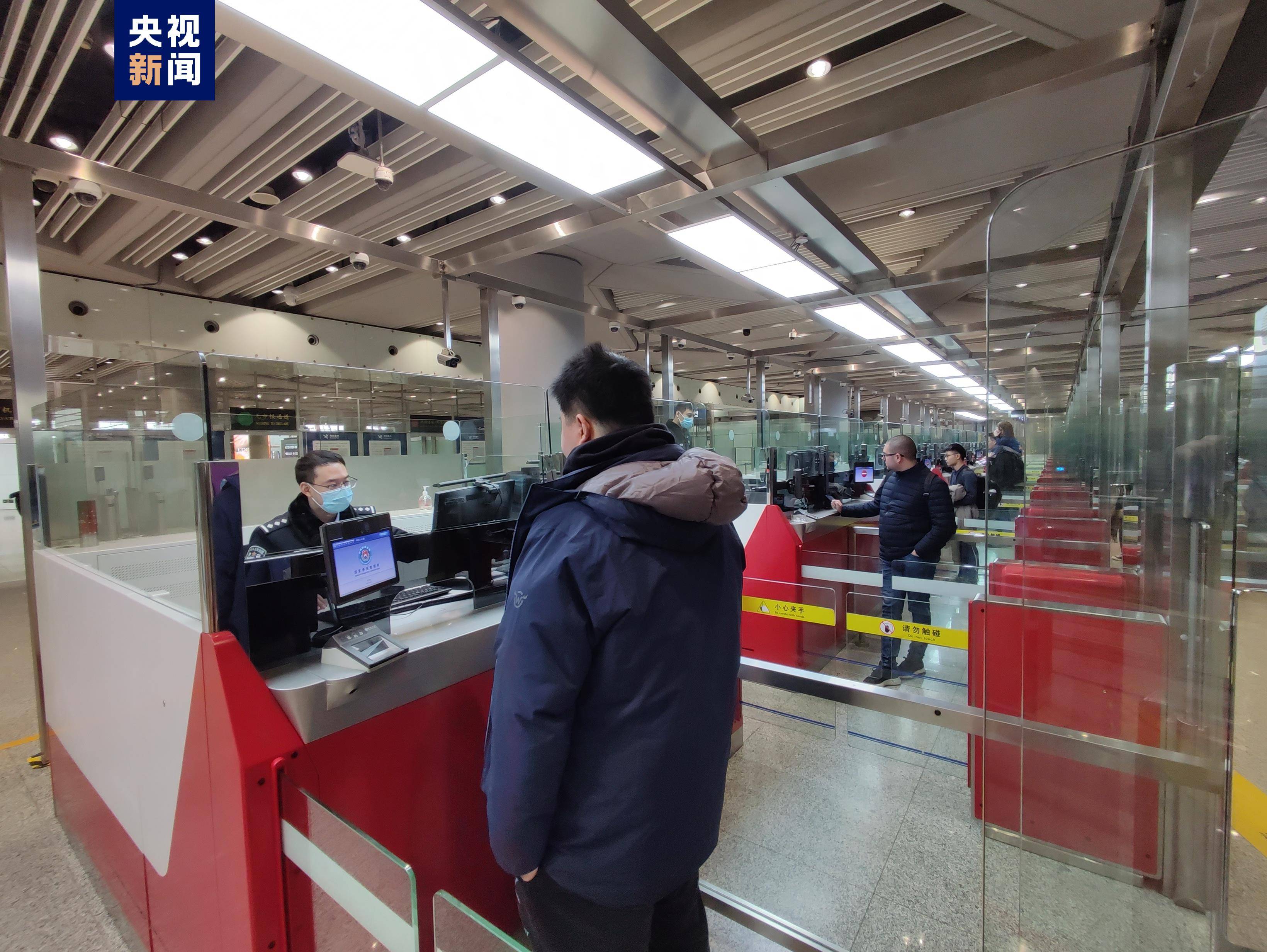 深圳口岸上半年出入境1.3亿人次 同比增长16.2%