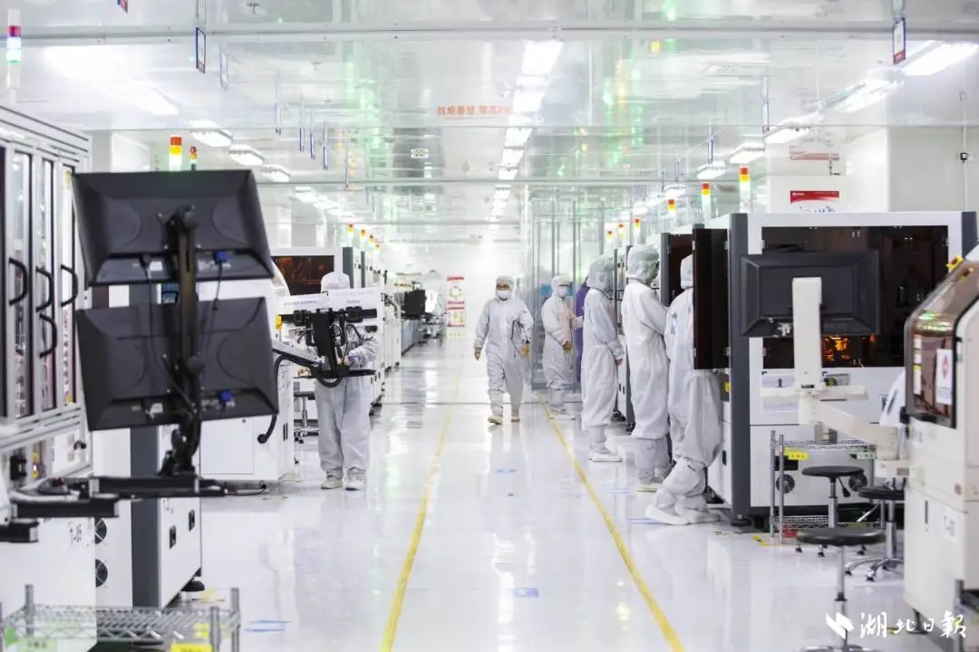 华工科技：800G LPO光模块已在海外工厂开始交付