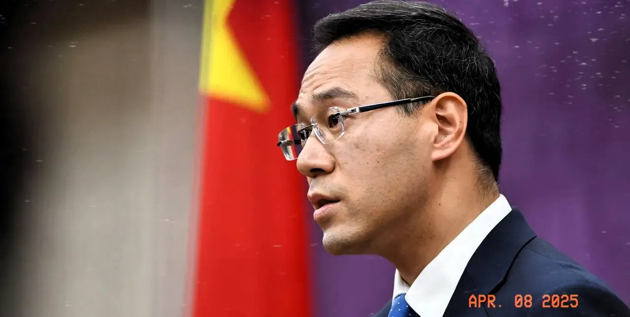 商务部新闻发言人就荷经济大臣卡雷曼斯就安世半导体问题表态答记者问