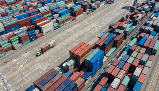 中远海控(01919.HK)11月17日回购4161.50万港元,已连续12日回购