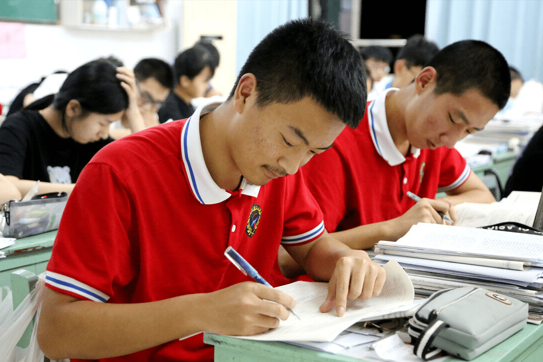 香港取消中学生赴日交流