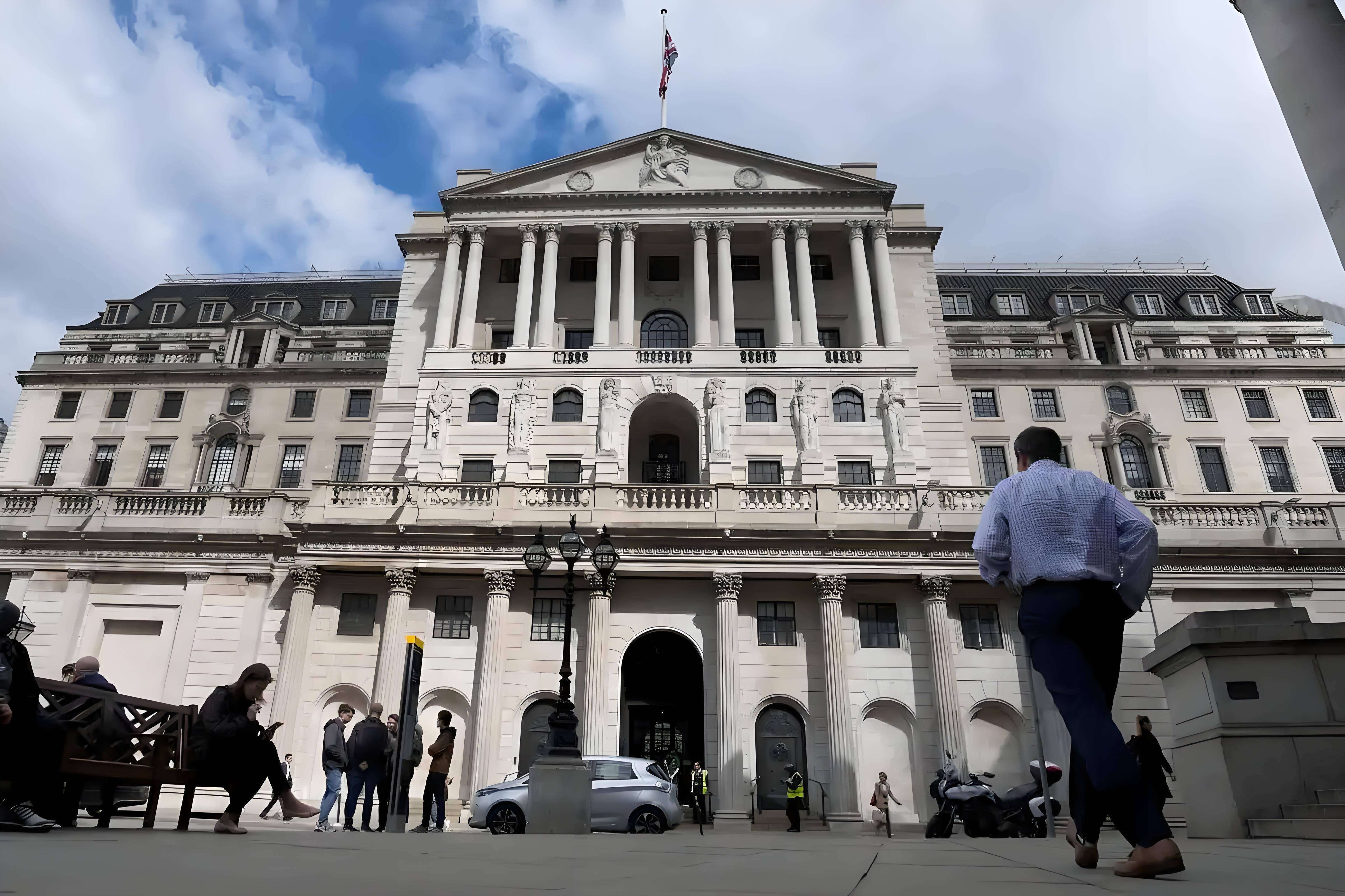 英国央行如期降息 投资者周四抛售英债