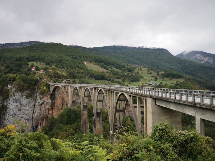 波黑联邦养老金将大幅上调