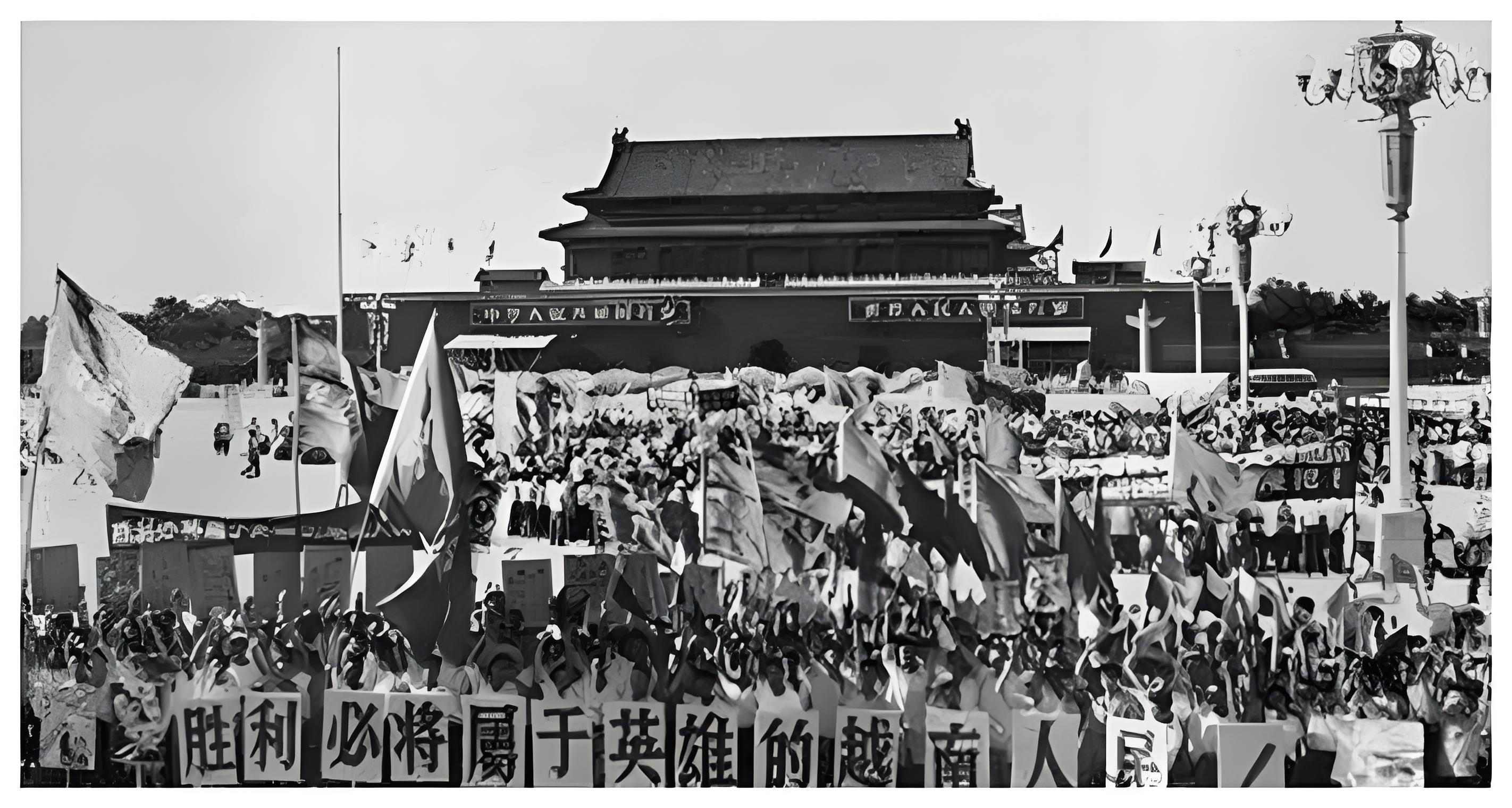 预计2025年全年越南出口额超4700亿美元