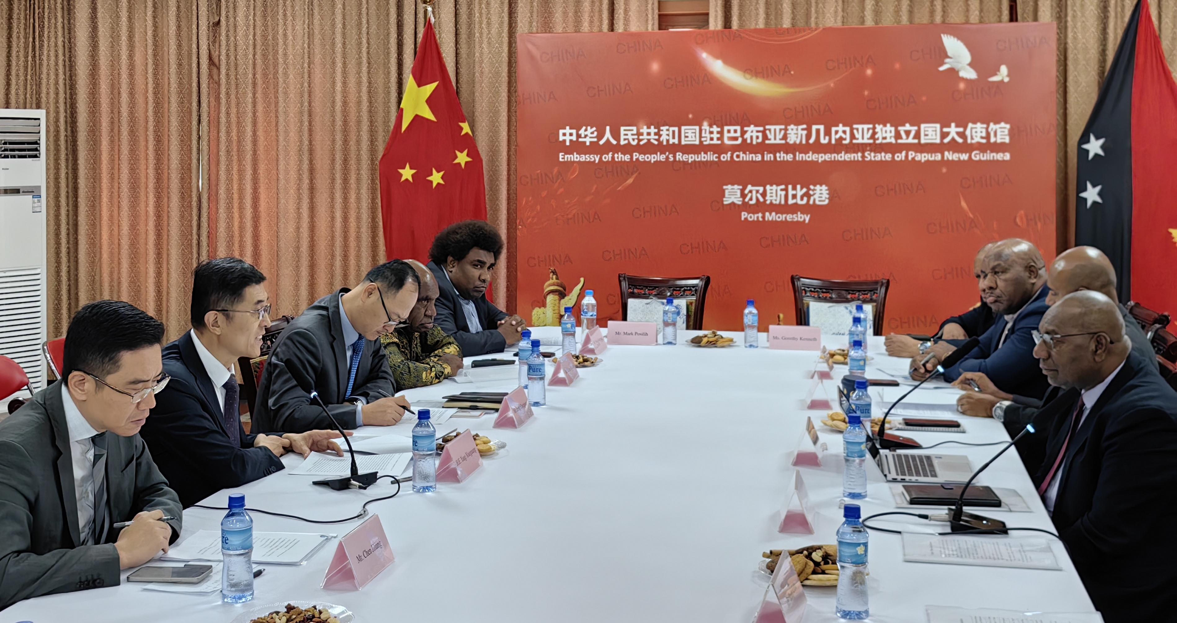 驻安哥拉使馆召开中资企业投资经营座谈会