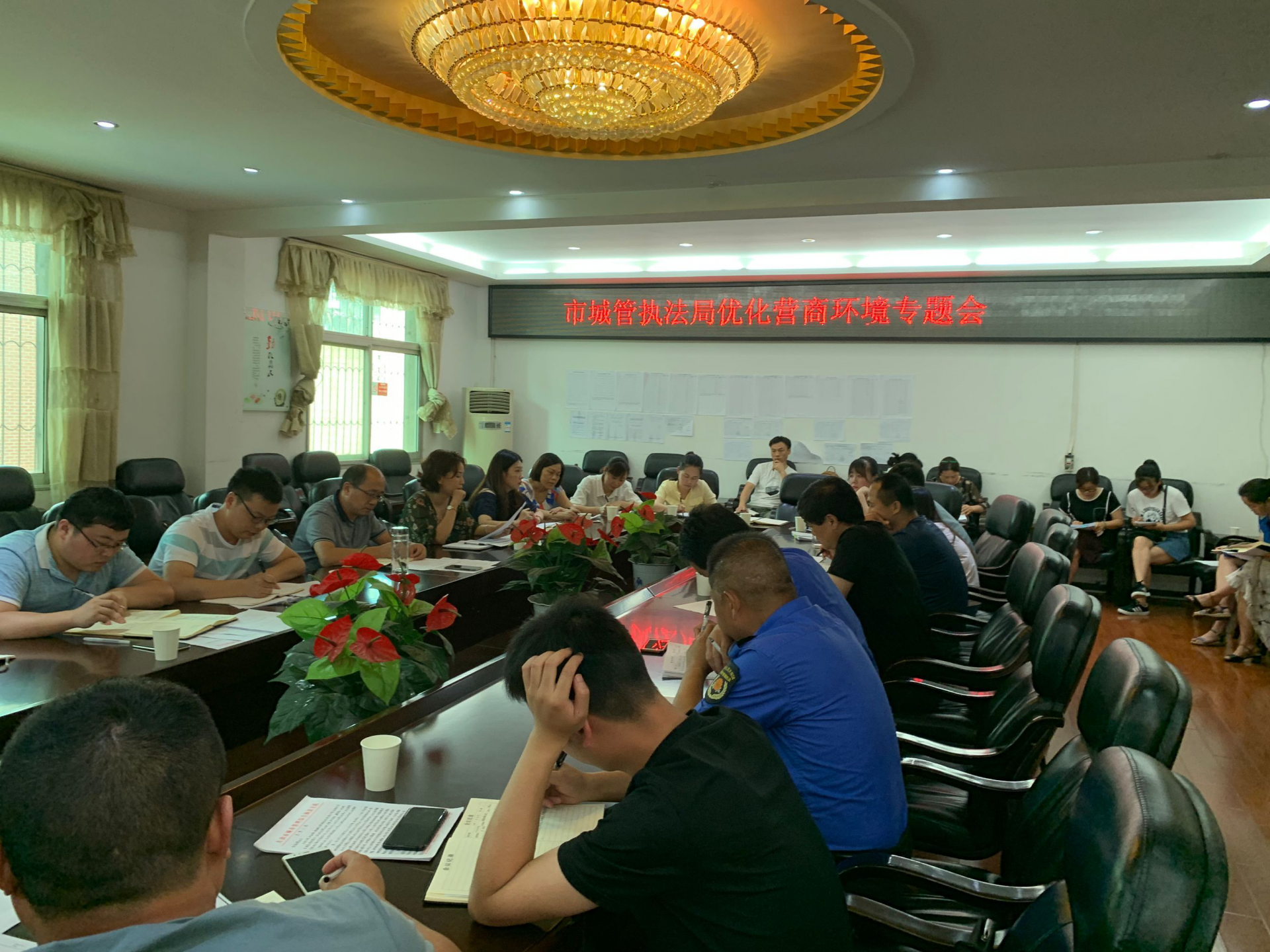 利比里亚副总统与欧盟磋商改善营商环境以稳定物价