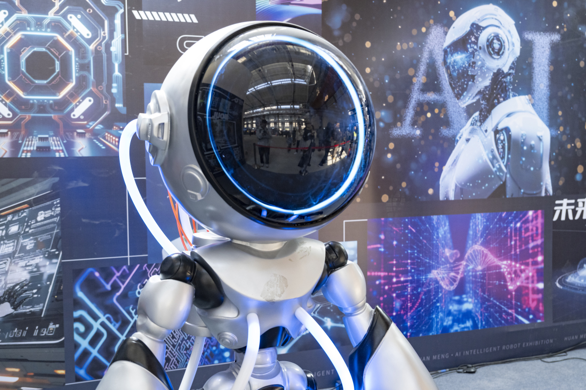 深圳：鼓励保险机构在人形机器人、量子科技、商业航天、脑机工程等前沿科技方向开展研究 创新保险产品供给及“首研首用”保障