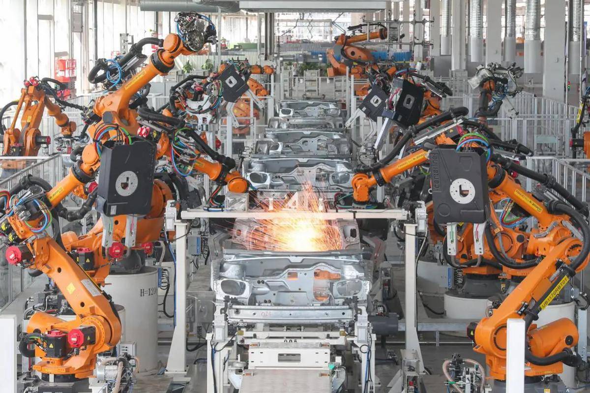 抗通胀还是保经济？中东硝烟四起 全球央妈“焦头烂额”！