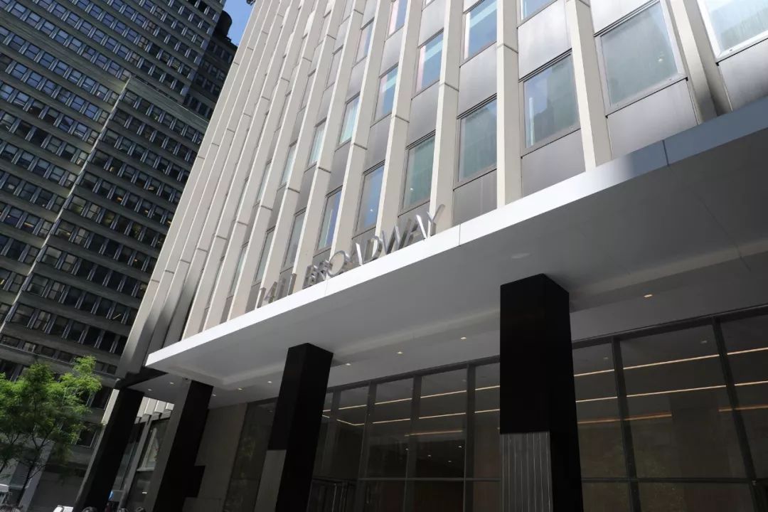 法尔胜：与江苏法尔胜光通信科技有限公司等两家企业不存在股权关系