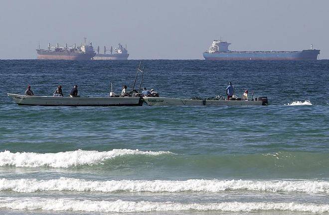 特朗普呼吁他国协助保障霍尔木兹海峡航行安全 抱怨盟友不帮忙