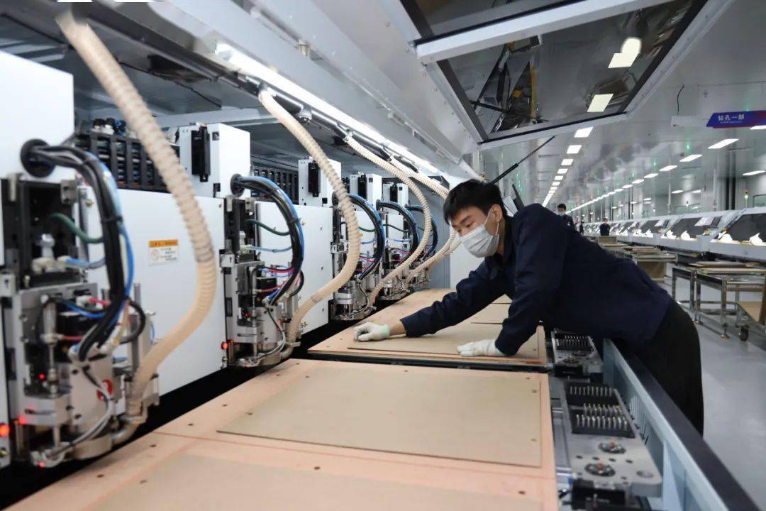 科翔股份拟2.4亿增资子公司 加码高端服务器PCB产能