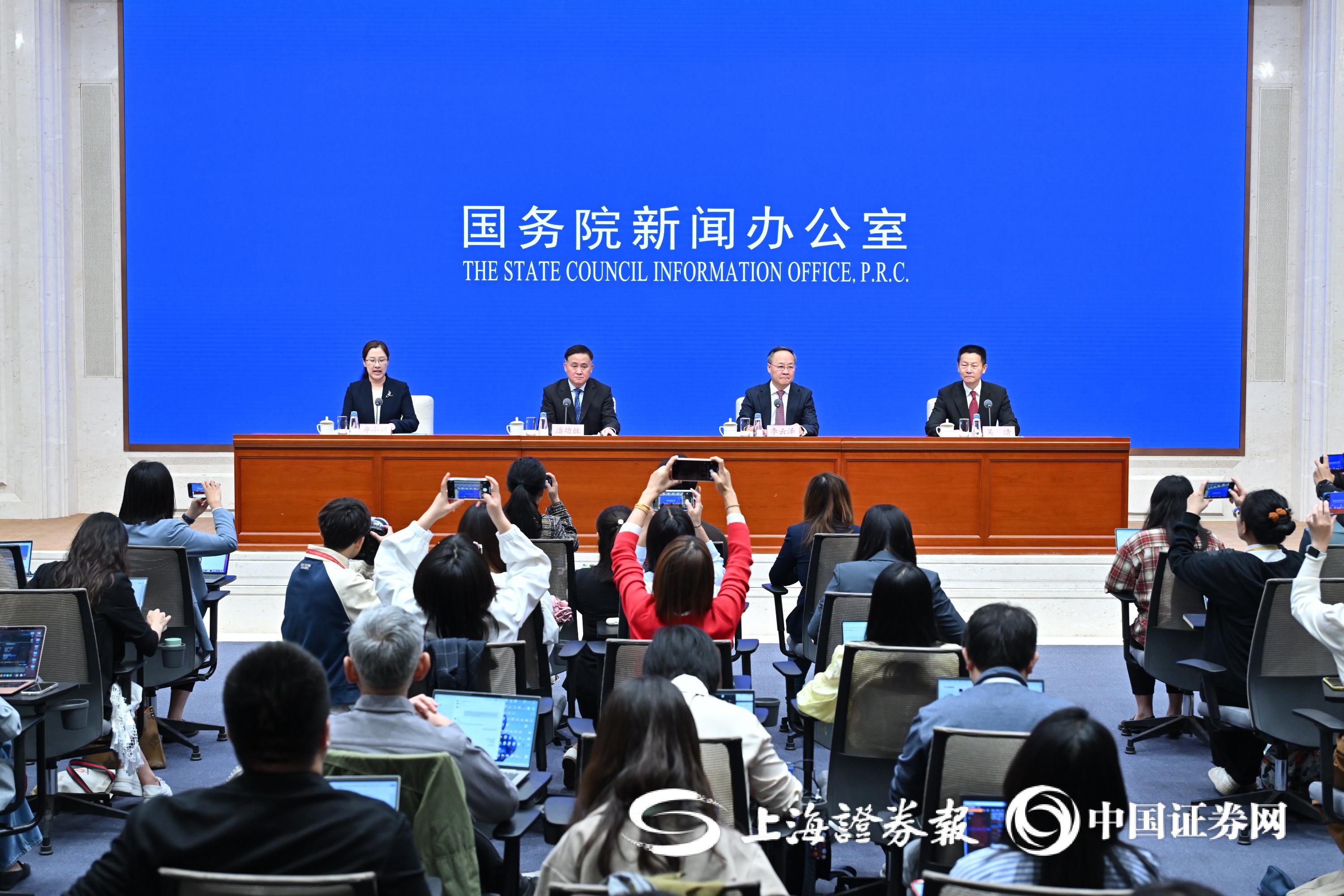 央行：境内企业境外放款宏观审慎调节系数由0.5上调至0.6 整体提高境外放款余额上限