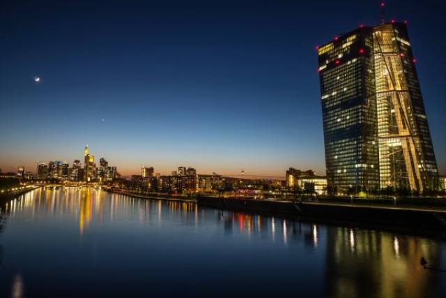 法国10年期国债收益率涨11.2个基点,报3.755%