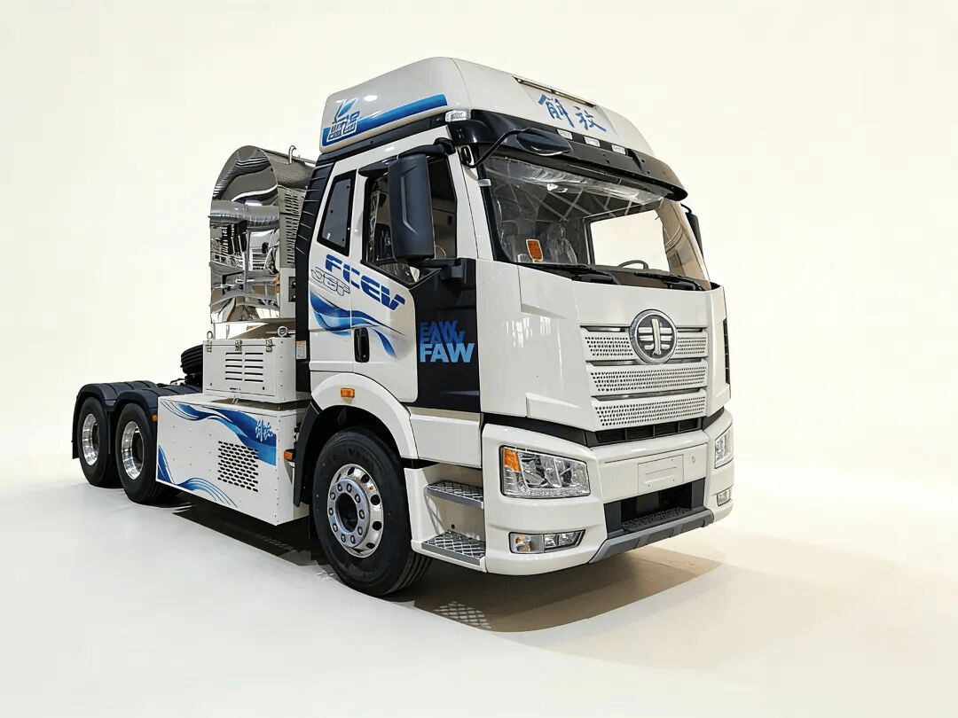 一汽解放行业首款纯电动轿运车批量交付