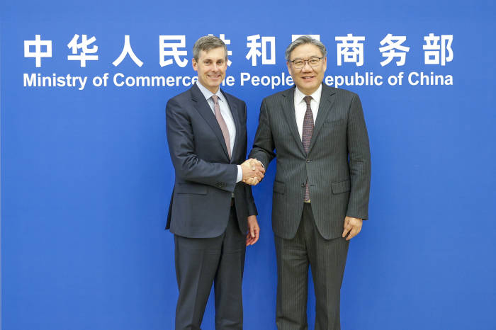 商务部部长王文涛会见荷兰外贸与发展合作大臣舍尔茨玛