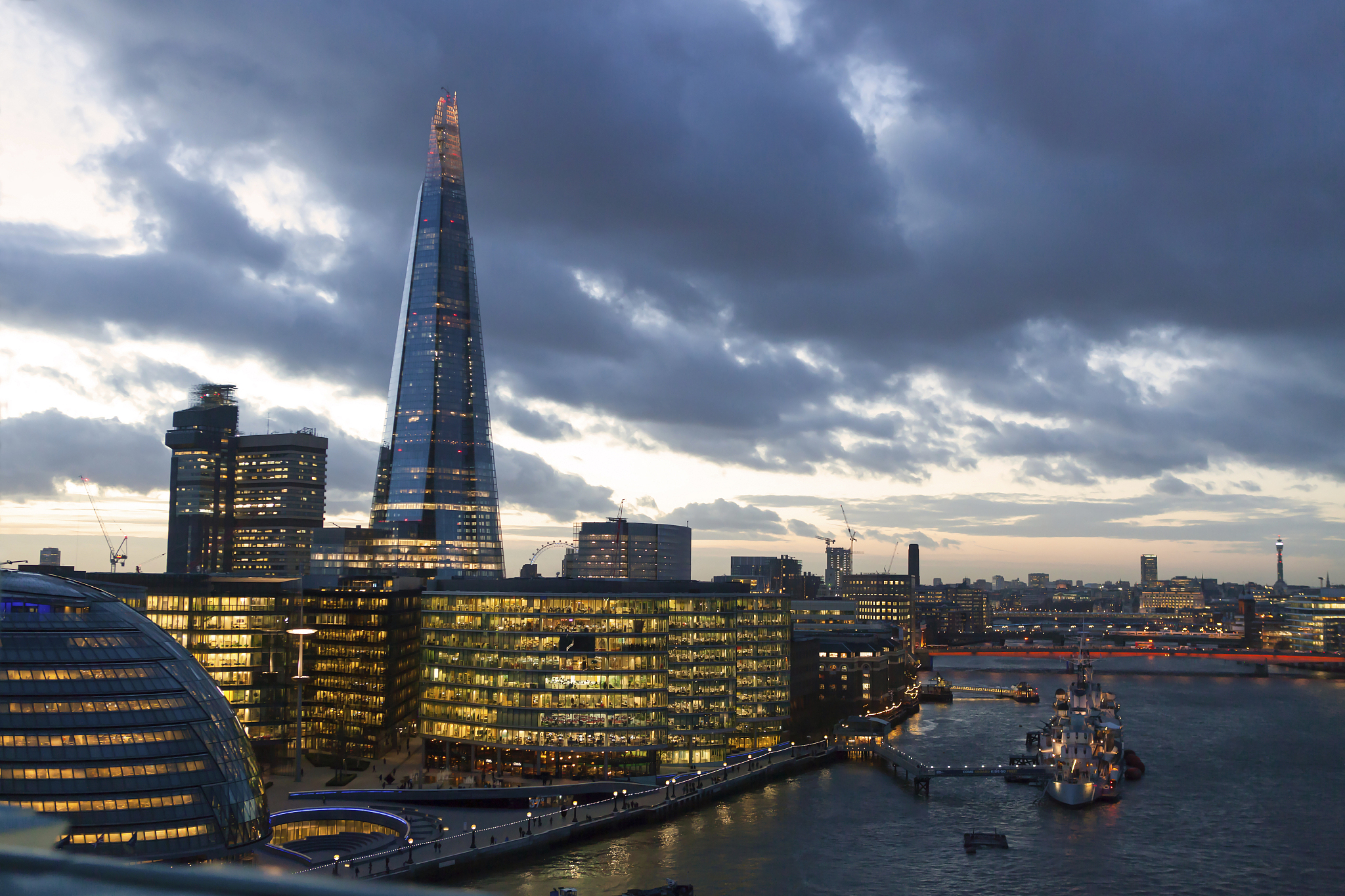 中华企业年报扭亏背后：现金储备下滑，存货高企，短期偿债压力陡增