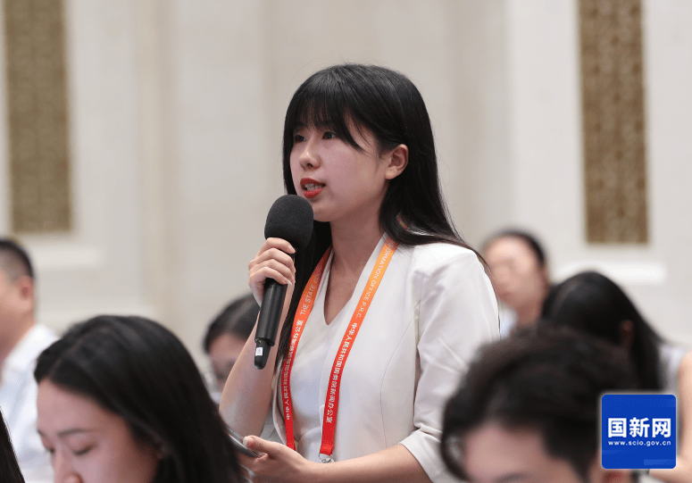 凌激副部长兼国际贸易谈判副代表会见西班牙经济、贸易与企业部贸易国务秘书洛佩兹